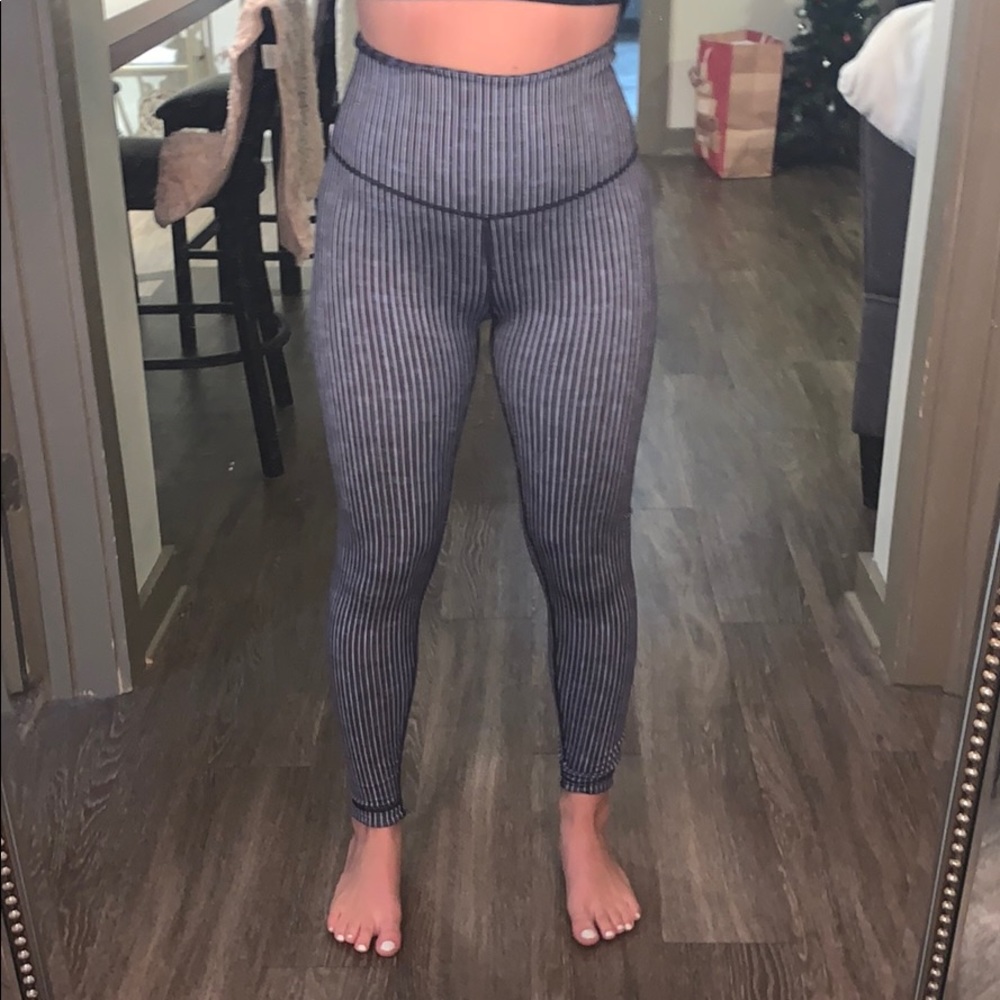 Bandier high rise reversible leggings